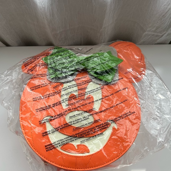 Loungefly Disney Glow Face Minnie Pumpkin Mini Backpack FINAL PRICE - Picture 6 of 7